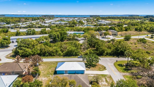 204 SW 14th St Street SW 1, Vero Beach, FL 32962