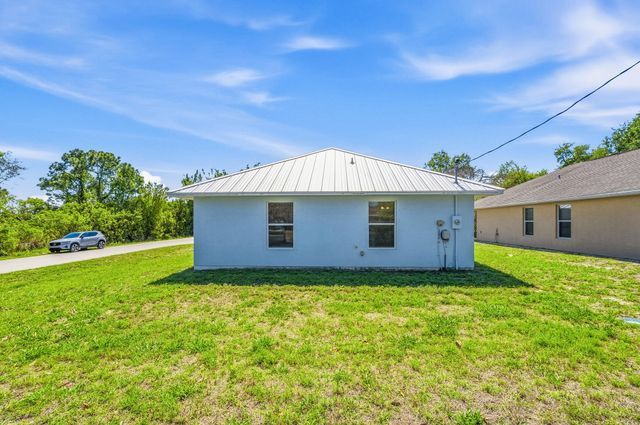 204 SW 14th St Street SW 1, Vero Beach, FL 32962