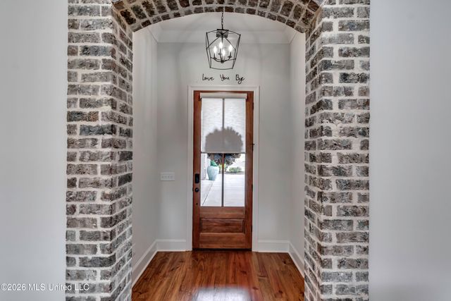 913 Waters Edge, Brandon, MS 39047