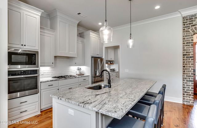 913 Waters Edge, Brandon, MS 39047