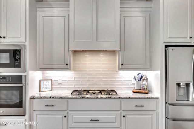 913 Waters Edge, Brandon, MS 39047