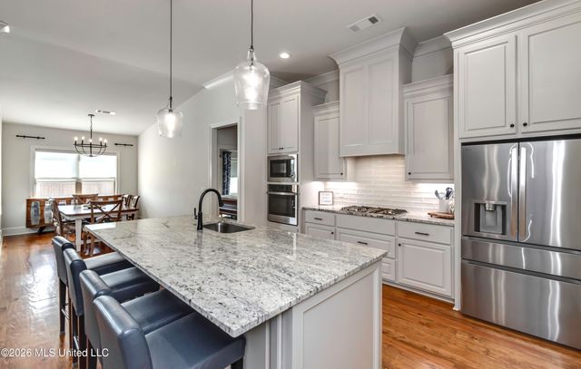 913 Waters Edge, Brandon, MS 39047