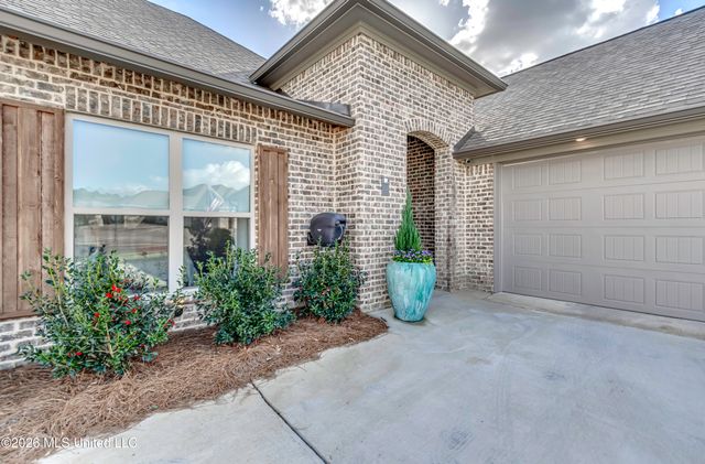 913 Waters Edge, Brandon, MS 39047