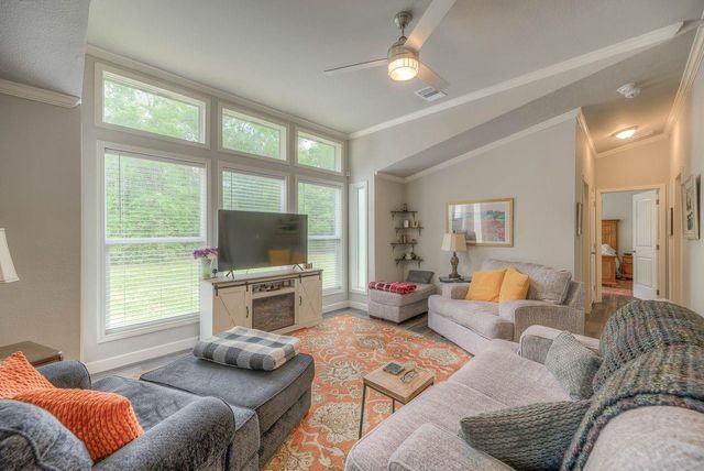 308 Blue Xx W, Livingston, TX 77351