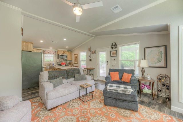 308 Blue Xx W, Livingston, TX 77351