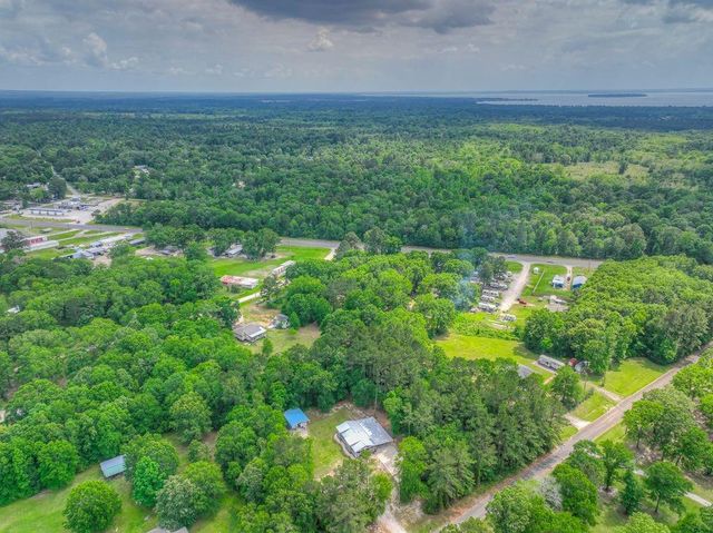 308 Blue Xx W, Livingston, TX 77351