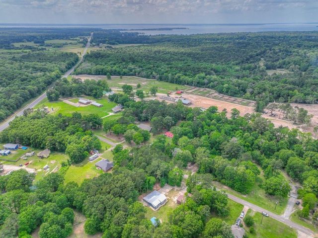 308 Blue Xx W, Livingston, TX 77351