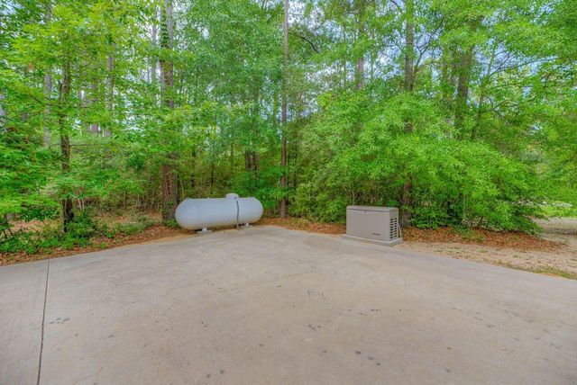 308 Blue Xx W, Livingston, TX 77351