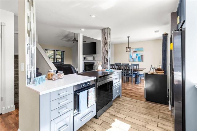 710 Sunflower Dr, Lathrop, CA 95330