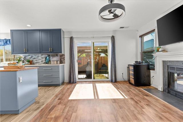 710 Sunflower Dr, Lathrop, CA 95330