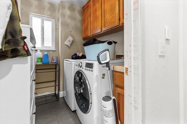 710 Sunflower Dr, Lathrop, CA 95330