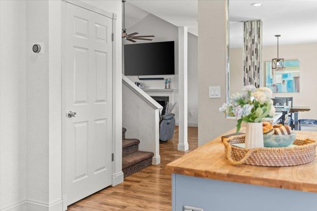 710 Sunflower Dr, Lathrop, CA 95330