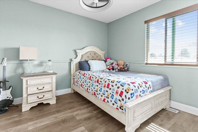 710 Sunflower Dr, Lathrop, CA 95330