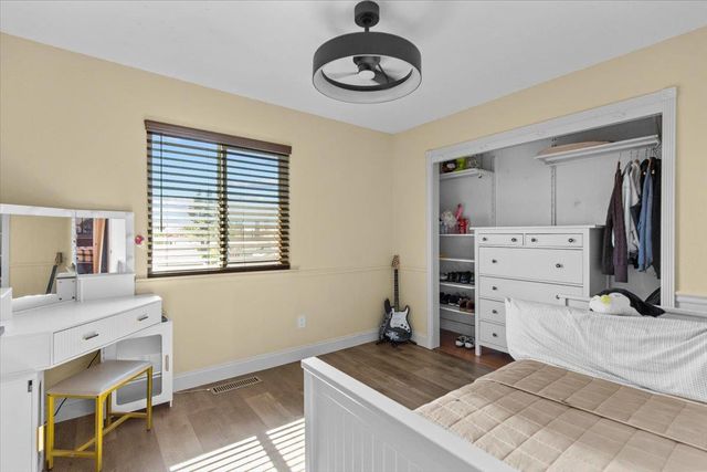 710 Sunflower Dr, Lathrop, CA 95330