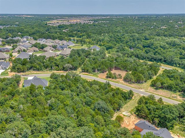 2203 Crossover Court, Edmond, OK 73034