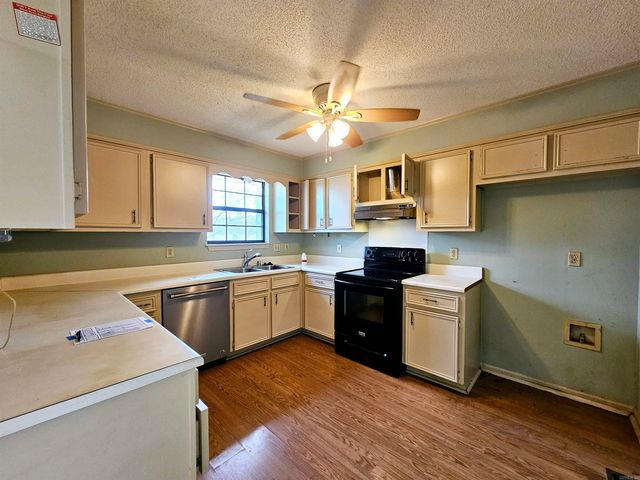 309 Shadow View Drive, Little Rock, AR 72211