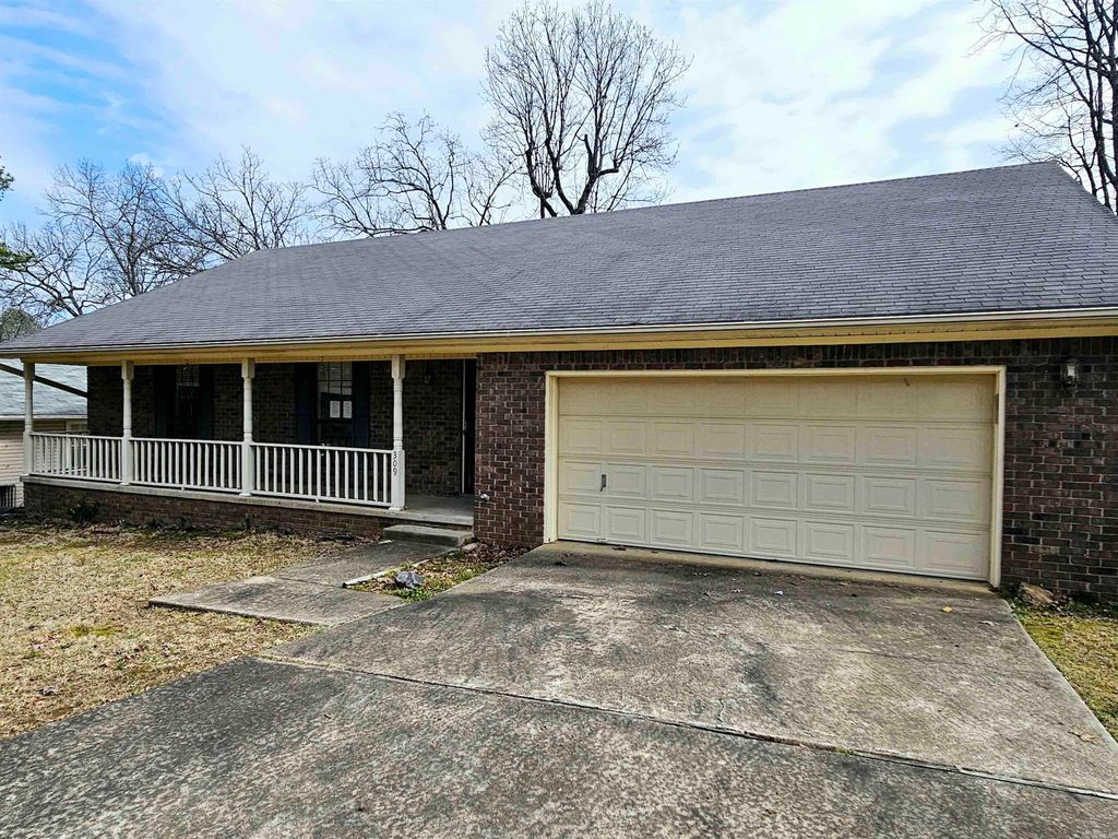 309 Shadow View Drive, Little Rock, AR 72211