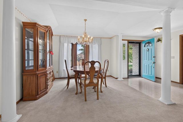 713 CANBERRY COURT, De Pere, WI 54115