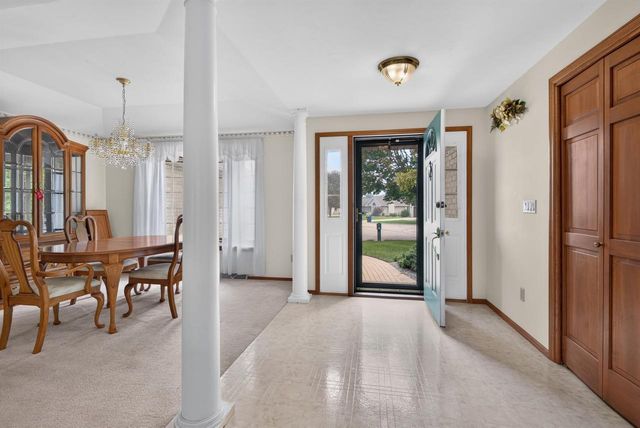 713 CANBERRY COURT, De Pere, WI 54115