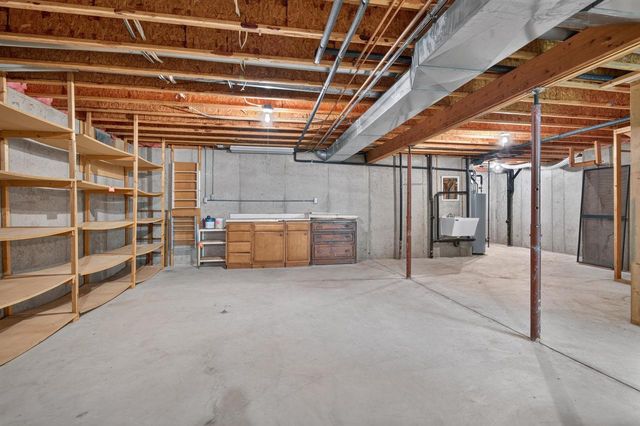 713 CANBERRY COURT, De Pere, WI 54115