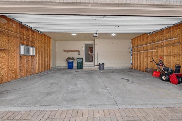 713 CANBERRY COURT, De Pere, WI 54115