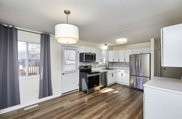 2442 SE 18th Court, Des Moines, IA 50320