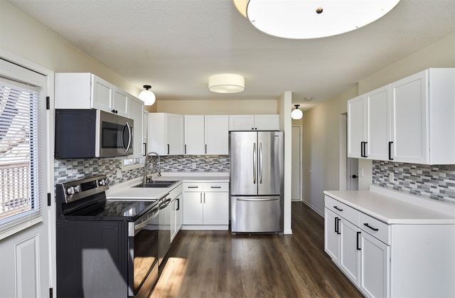 2442 SE 18th Court, Des Moines, IA 50320