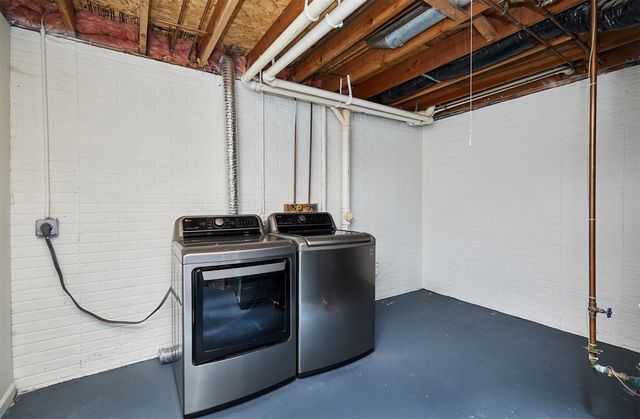 2442 SE 18th Court, Des Moines, IA 50320