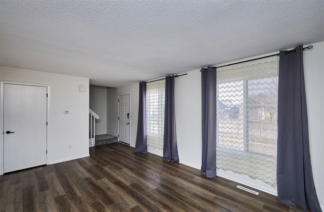 2442 SE 18th Court, Des Moines, IA 50320