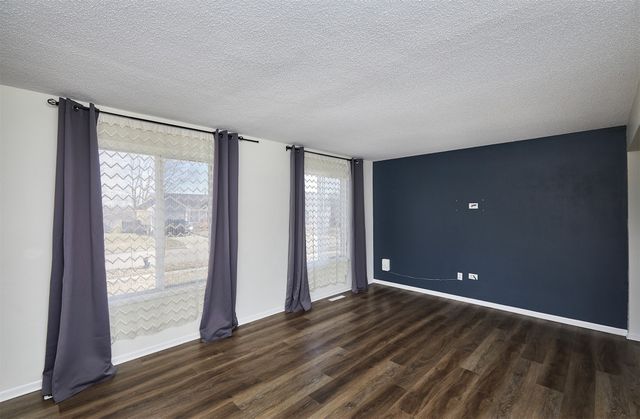 2442 SE 18th Court, Des Moines, IA 50320