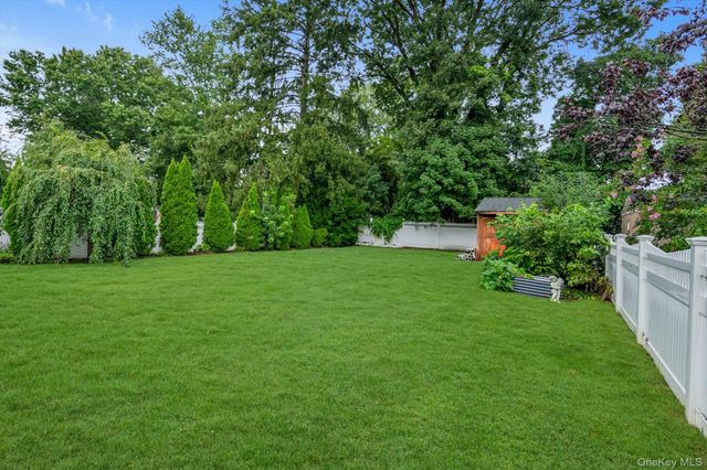 153 Powerhouse Road, Roslyn Heights, NY 11577