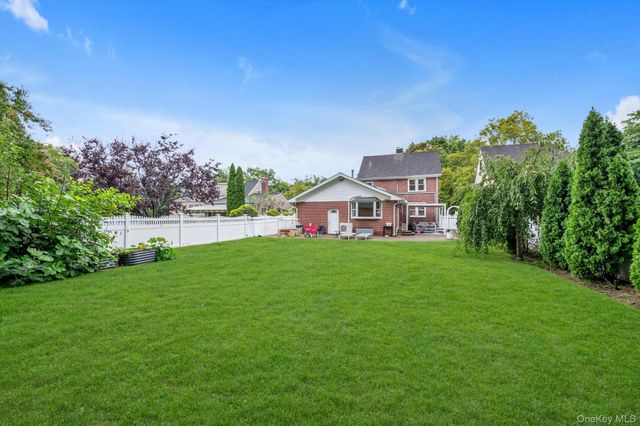 153 Powerhouse Road, Roslyn Heights, NY 11577