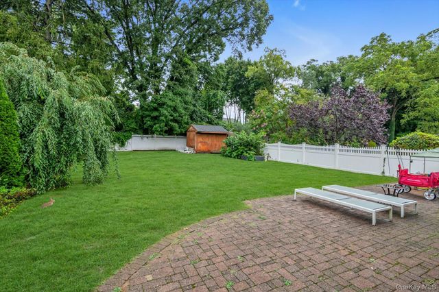 153 Powerhouse Road, Roslyn Heights, NY 11577
