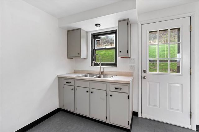 5406 Verona Road, Verona, PA 15147