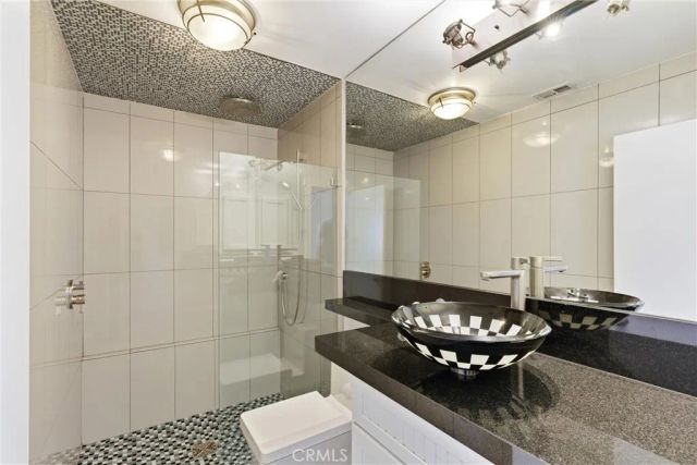 8141 Pennington Drive, Huntington Beach, CA 92646