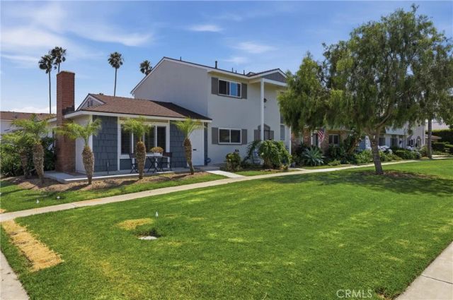 8141 Pennington Drive, Huntington Beach, CA 92646