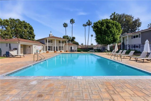 8141 Pennington Drive, Huntington Beach, CA 92646