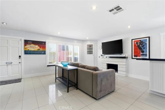 8141 Pennington Drive, Huntington Beach, CA 92646