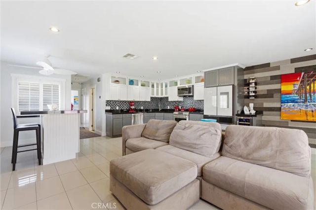 8141 Pennington Drive, Huntington Beach, CA 92646