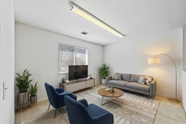 600 Tobin DR, Buda, TX 78610