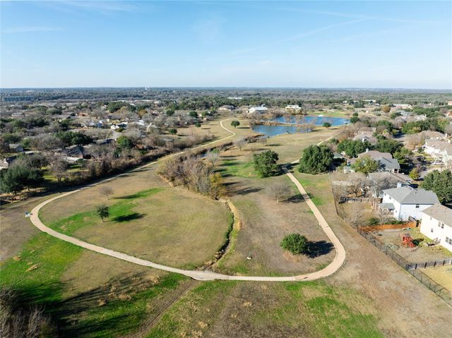 600 Tobin DR, Buda, TX 78610