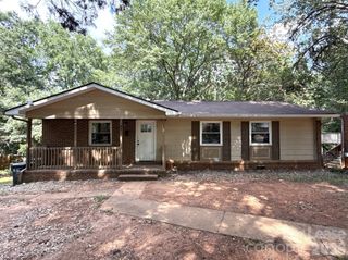 9411 Loblolly Lane, Charlotte, NC 28210