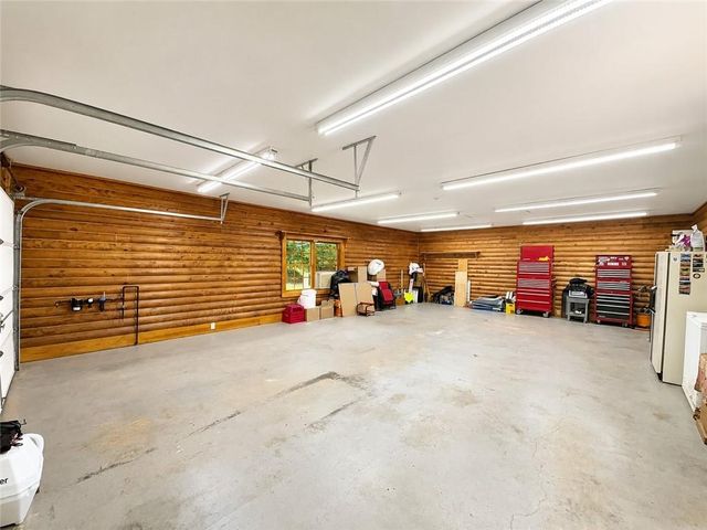 1120 Ridgewood Drive, Pendergrass, GA 30567