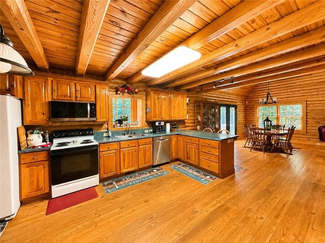1120 Ridgewood Drive, Pendergrass, GA 30567
