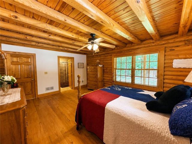 1120 Ridgewood Drive, Pendergrass, GA 30567