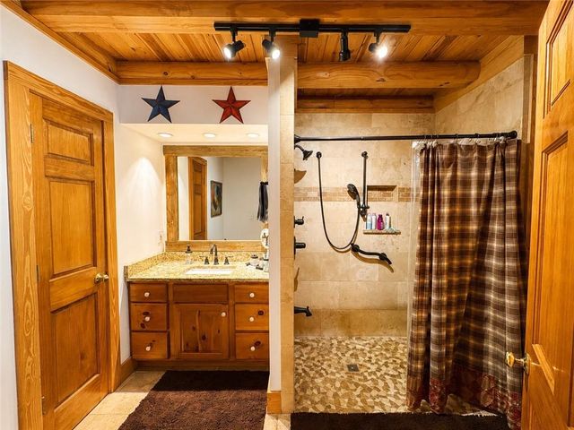 1120 Ridgewood Drive, Pendergrass, GA 30567
