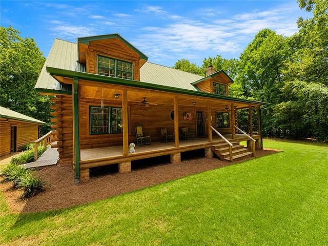 1120 Ridgewood Drive, Pendergrass, GA 30567
