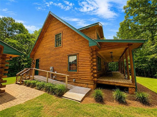 1120 Ridgewood Drive, Pendergrass, GA 30567