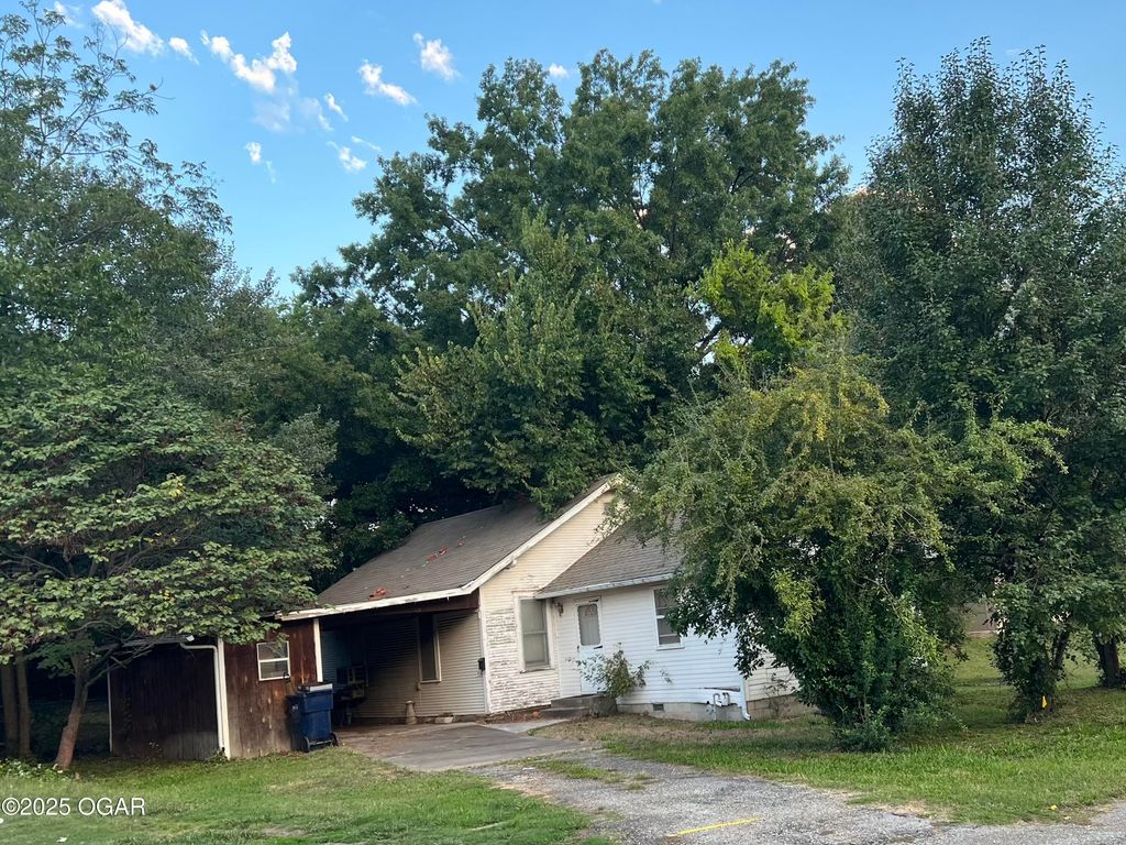 1545 Cherokee, Baxter Springs, KS 66713