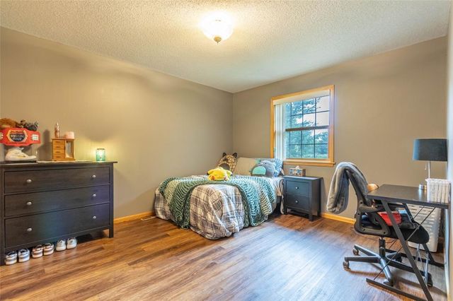 10231 Pine Rd, Fall Creek, WI 54742